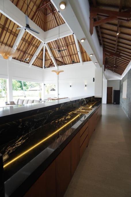Villa Vespa Lovina Екстер'єр фото